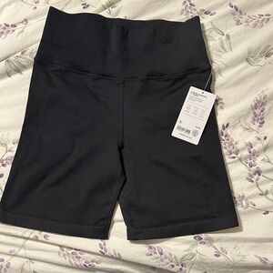 Athleta Aurora bike short